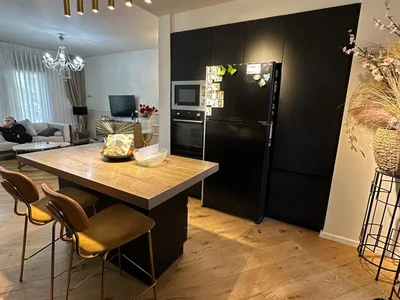 Residential quarter Superbe 5 p a 1mn du lac