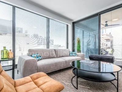 Жилой квартал Au centre avec terrasse bel appartement bien agence bon emplacement dans un bel immeuble dans un immeuble neuf entierement meuble haut standing luxueux magnifique proche de la mer spacieux