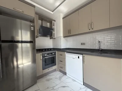 Zespół mieszkaniowy Umeblowane mieszkanie 2+1 w kompleksie Novita Deluxe.
