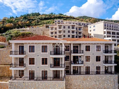 Zespół mieszkaniowy Apartments in a low-rise residential building in Budva