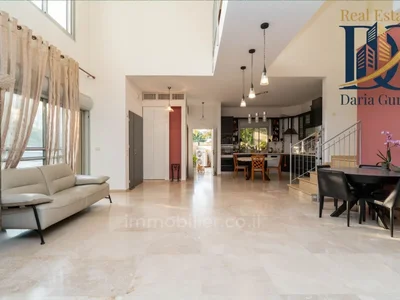 Жилой квартал Maison bi familiale de caractere et datmosphere uniques a vendre a kiryat hasharon netanya