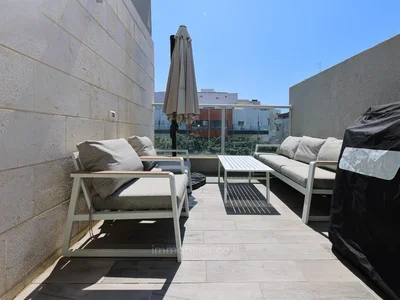 Dzielnica mieszkaniowa A vendre appartement 4 pieces a kiryat sanz rue yehuda hanassi netanya