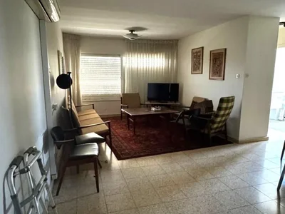 Dzielnica mieszkaniowa Ideal investissement pied a terre grand 3 pieces a vendre bon emplacement centre ville bat yam