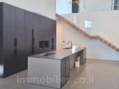 Residential quarter A ne pas manquer agreable bien agence bon emplacement clair dans rue calme grand grand jardin investi luxueux magnifique neuf spacieux