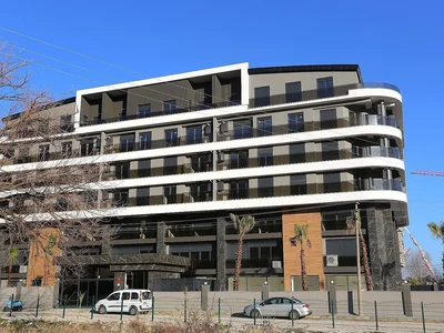 Immeuble Appartement flambant neuf avec vue sur la montagne à Konyaaltı Antalya
