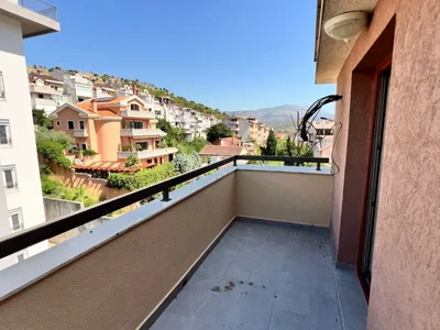 Barrio residencial Stan 113 m² na Prodaju – Momišići, Podgorica
