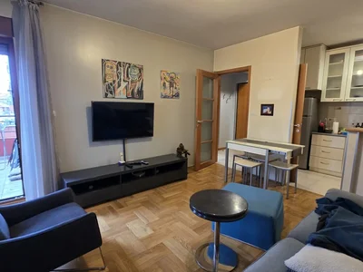 Wohnviertel Stan 45 m² na Izdavanje – Autobuska Stanica, Podgorica