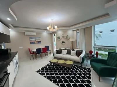 Zespół mieszkaniowy Furnished 1+1 apartment in Konak Blue Bay complex near Cleopatra beach.