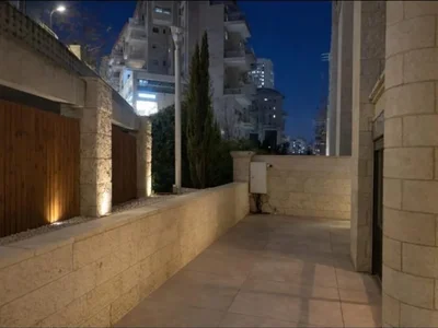 Жилой квартал Centre ville amp jardin privE 4 pieces standing a mishkenot hauma