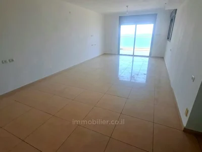 Quartier résidentiel A ne pas manquer !, agréable, avec terrasse, bel appartement, bien agencé, bon emplacement, bonnes orientations, clair, dans un bel immeuble, etage haut avec vue, haut standing, magnifique, proche de la mer, projet de qualité, spacieux, vue sur la mer