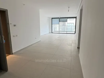 Жилой квартал Bat yam dans une tour de standing 5 pieces avec mamad 131m14m terrasse