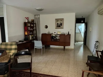 Dzielnica mieszkaniowa Ideal investissement pied a terre grand 3 pieces a vendre bon emplacement centre ville bat yam