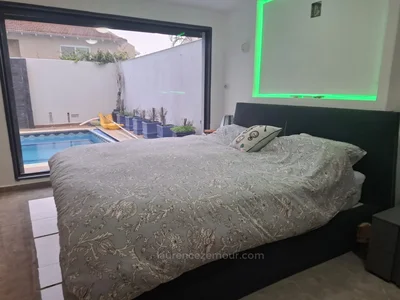 Wohnviertel Maison avec piscinecentre ville raanana