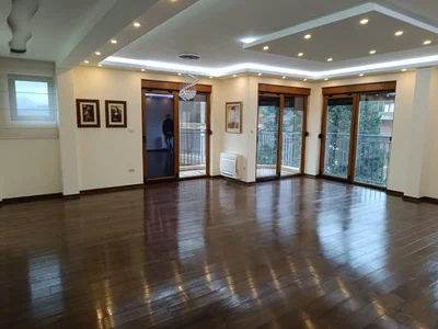 Wohnviertel Stan 152 m² na Prodaju – Petrovac, Budva