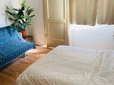 Dzielnica mieszkaniowa 3 pieces a renover 2 balcons proche mer