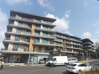 Apartamentowiec Apartamenty z Udogodnieniami w Kompleksie w Şişli w Stambule