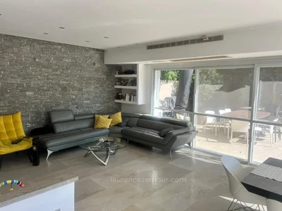 Quartier résidentiel Charmant cottage. piscine. calme