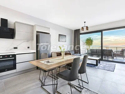Zespół mieszkaniowy Apartments 1+1, 2+1, 3+1 in Çeşme, İzmir in a complex with a pool and sea view