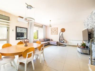 Barrio residencial Beau cottage avec piscine har gilo