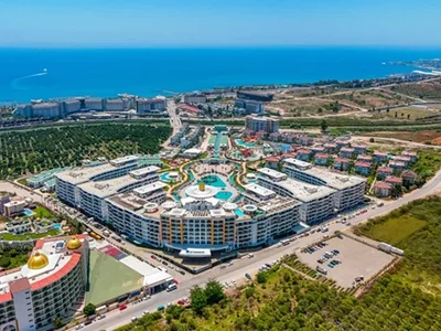 Жилой комплекс Меблированная квартира в комплексе AZURA WORLD в Алании.