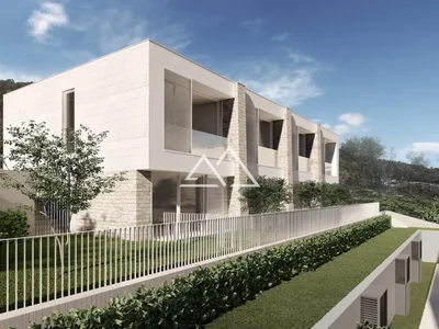Complexe résidentiel Complex of townhomes with seaview on Lustica peninsular