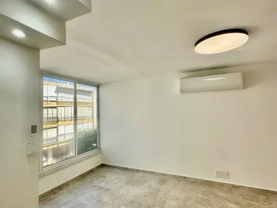 Barrio residencial A ne pas manquer grand 2 pieces entierement renove a louer proche de toutes commodites centre ville bat yam