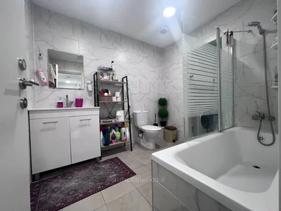 Residential quarter Shimon perez 4 pieces dans nouveau quartier