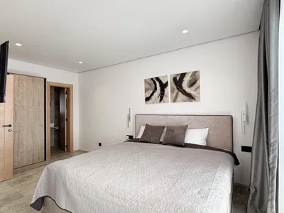 Cabaña Kuća 330 m² na Izdavanje – Centar, Tivat