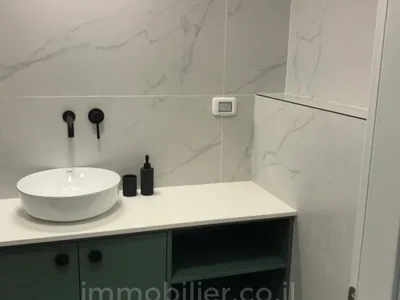 Dzielnica mieszkaniowa Basel square 3 pieces renove a neuf avec ascenseur