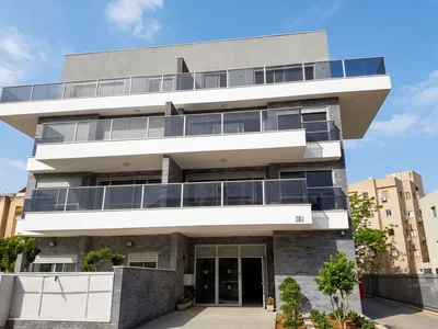 Dzielnica mieszkaniowa Opportunite dinvestissement appartement 5 pieces loue secteur nord