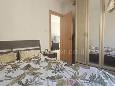 Quartier résidentiel A vendre 2 pieces avec grande terrasse - rue hertzl - florentine