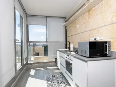 Quartier résidentiel ✨ appartement de luxe rare – terrasse géante, parkings privés & prestations haut de gamme