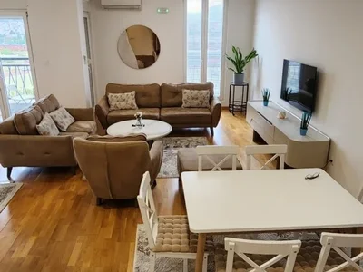 Wohnviertel Stan 160 m² na Prodaju – Stari Aerodrom, Podgorica