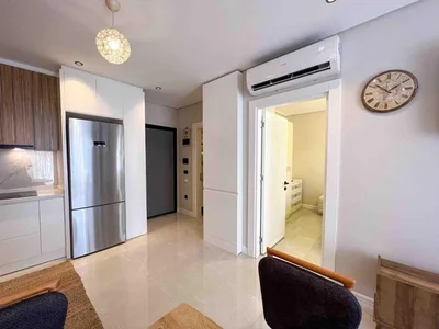 Zespół mieszkaniowy Furnished 1+1 apartment in the center of Alanya in the Kleopatra Ventri complex.
