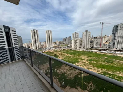 Жилой квартал Grand 5 pieces a vendre etage eleve avec vue sur la mer maar ashdod