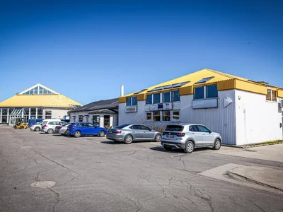 Коммерция Kipsala