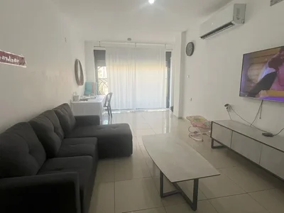 Wohnviertel Emplacement ideal grand 3 pieces a vendre proche de la mer et des commerces centre ville bat yam