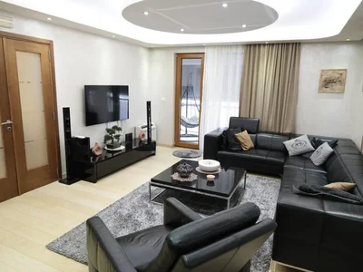 Wohnviertel Stan 178 m² na Izdavanje – City Kvart, Podgorica