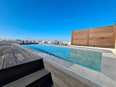 Residential quarter Avec terrasse dans un bel immeuble bon emplacement grand a ne pas manquer bien agence spacieux bel appartement magnifique