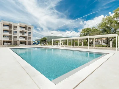 Complexe résidentiel with a seafront swimming pool in Igalo