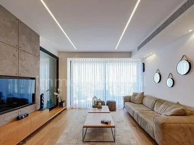 Dzielnica mieszkaniowa 5 pieces a vendre dans la prestigieuse tour nave a bat yam 37e etage concu et optimise par un architecte en premiere ligne de mer avec vue imprenable sur herzliya la cote et les montagnes de jerusalem