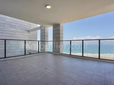 Dzielnica mieszkaniowa Sublime penthouse 5 pieces terrasse face mer