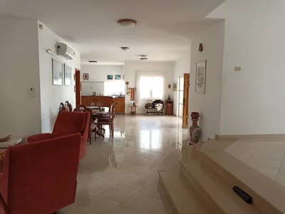 Residential quarter Excellente opportunite a ne pas manquer villa a vendre grand terrain proche de la mer afridar ashkelon