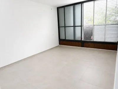 Жилой квартал Appartement de 3 5 pieces renove au coeur calme du centre ville de hadera