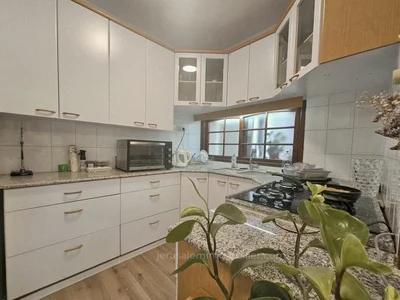 Wohnviertel A vendre appartement lumineux avec terrasse souccah a arnona jerusalem immobilier 026786595