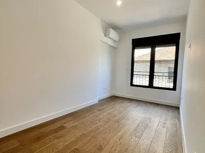 Wohnviertel Stan 115 m² na Izdavanje – Preko Morače, Podgorica