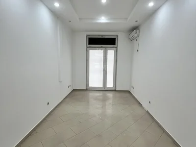 Handel Poslovni prostor 80 m² na Prodaju – Stari Aerodrom, Podgorica