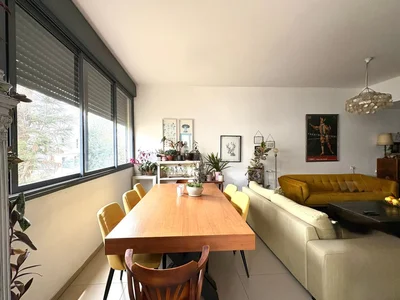 Residential quarter Avec terrasse calme proche de la rue shenkin a ne pas manquer bien agence clair spacieux renove ideal grande famille