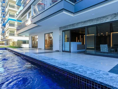 Edificio de apartamentos Bienes raíces frente al mar con impresionantes vistas en Mahmutlar