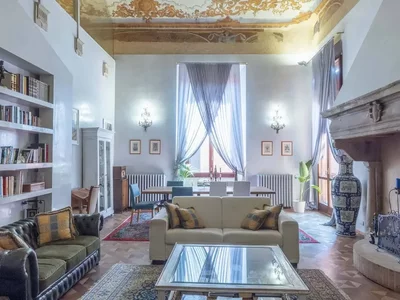 An apartment where Leonardo da Vinci lived is for sale in Italy. What is the price?